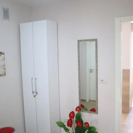 Casa Christa * Τίρανα